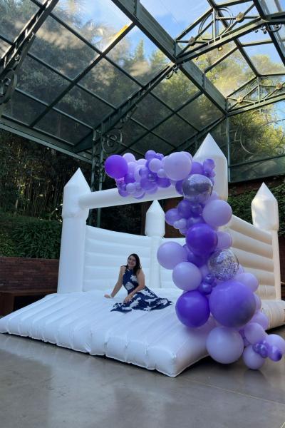 Brinquedo Inflável Clean Branco Castelo Pula-Pula